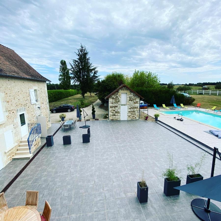 Kourline Villalunoterie Futuroscope Piscine Spa Oyre Exteriör bild